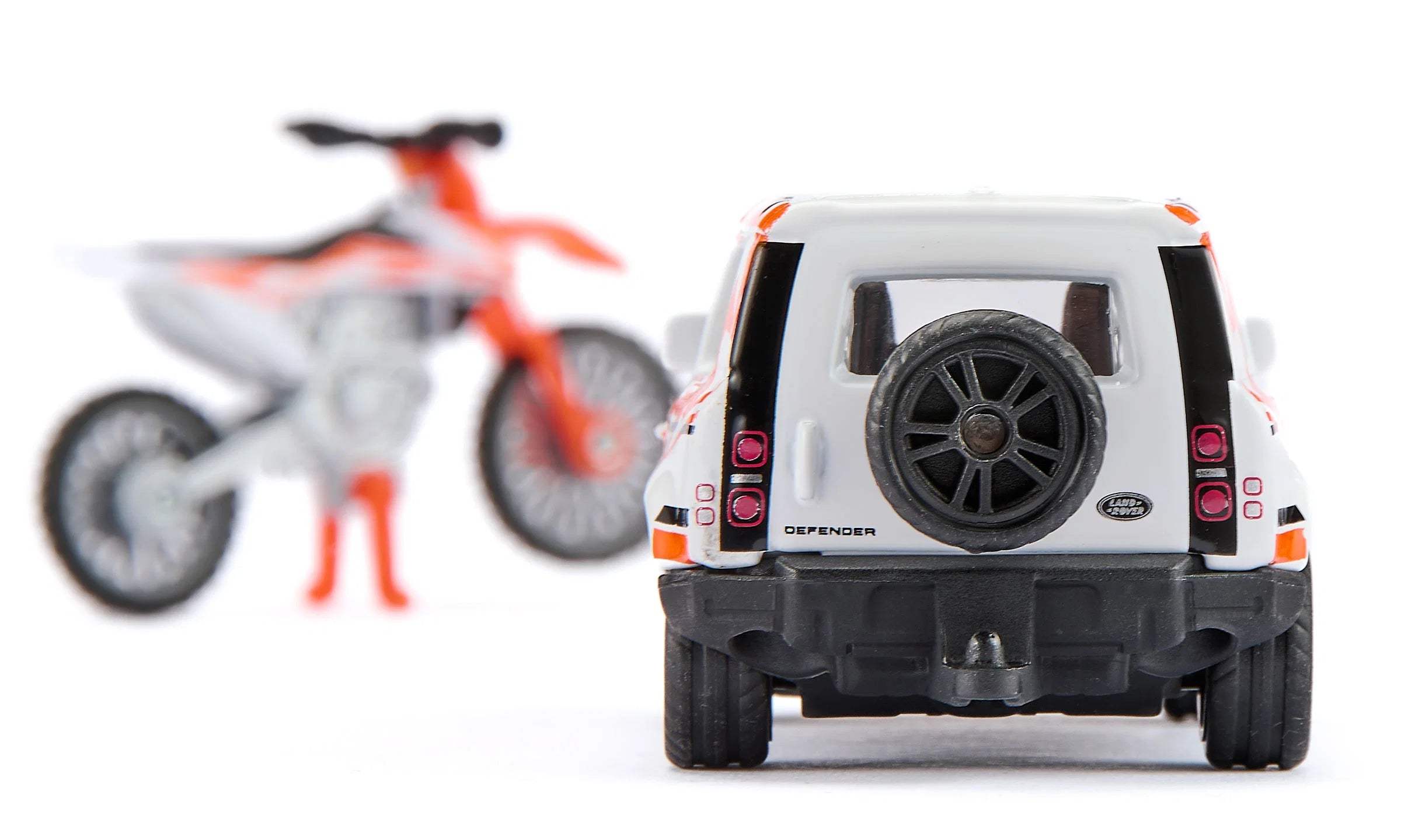 Siku Land Rover Defender mit KTM Motorrad 01.114 - Bild 5