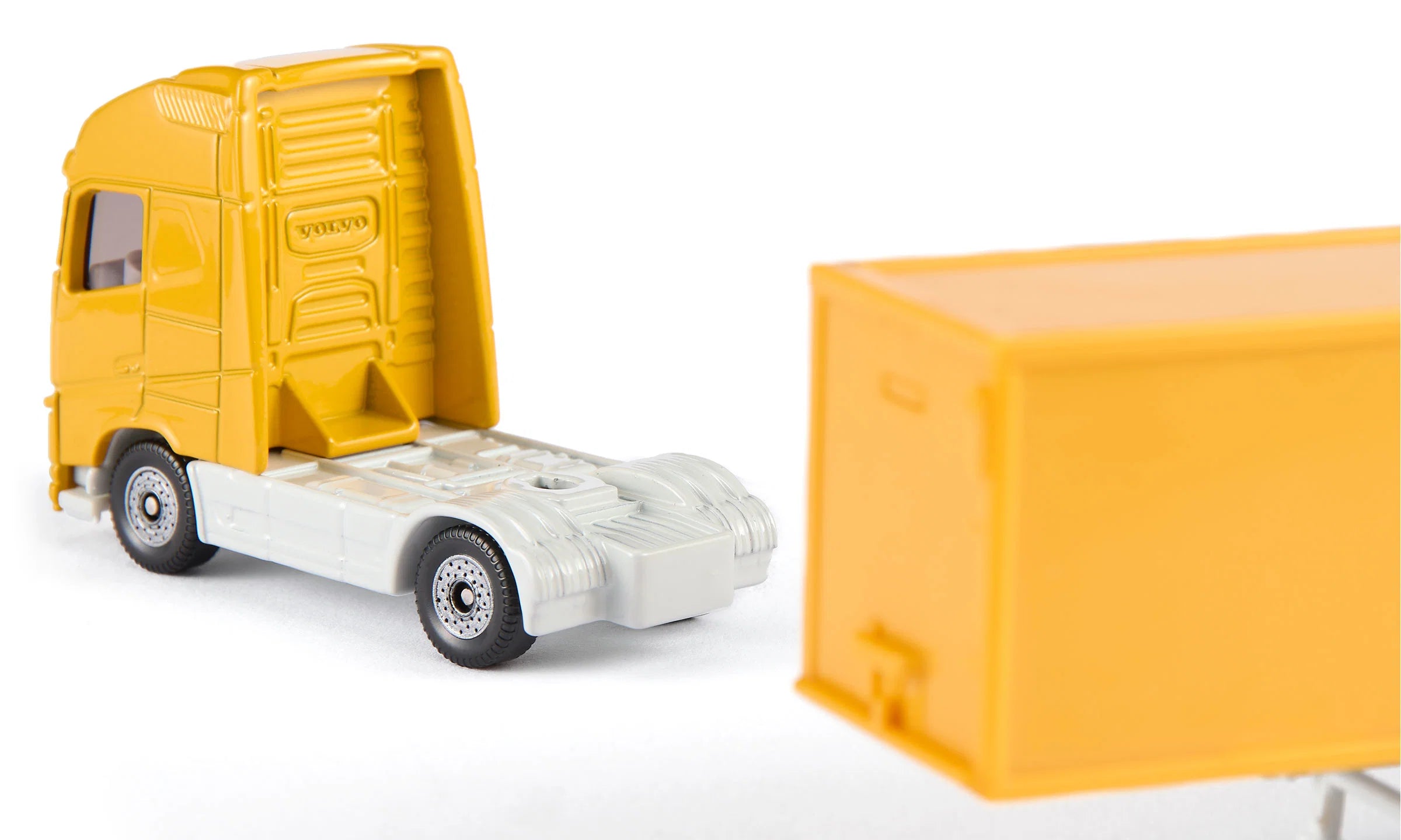 Siku Volvo Sattelzug DHL 11.627 - Bild 5