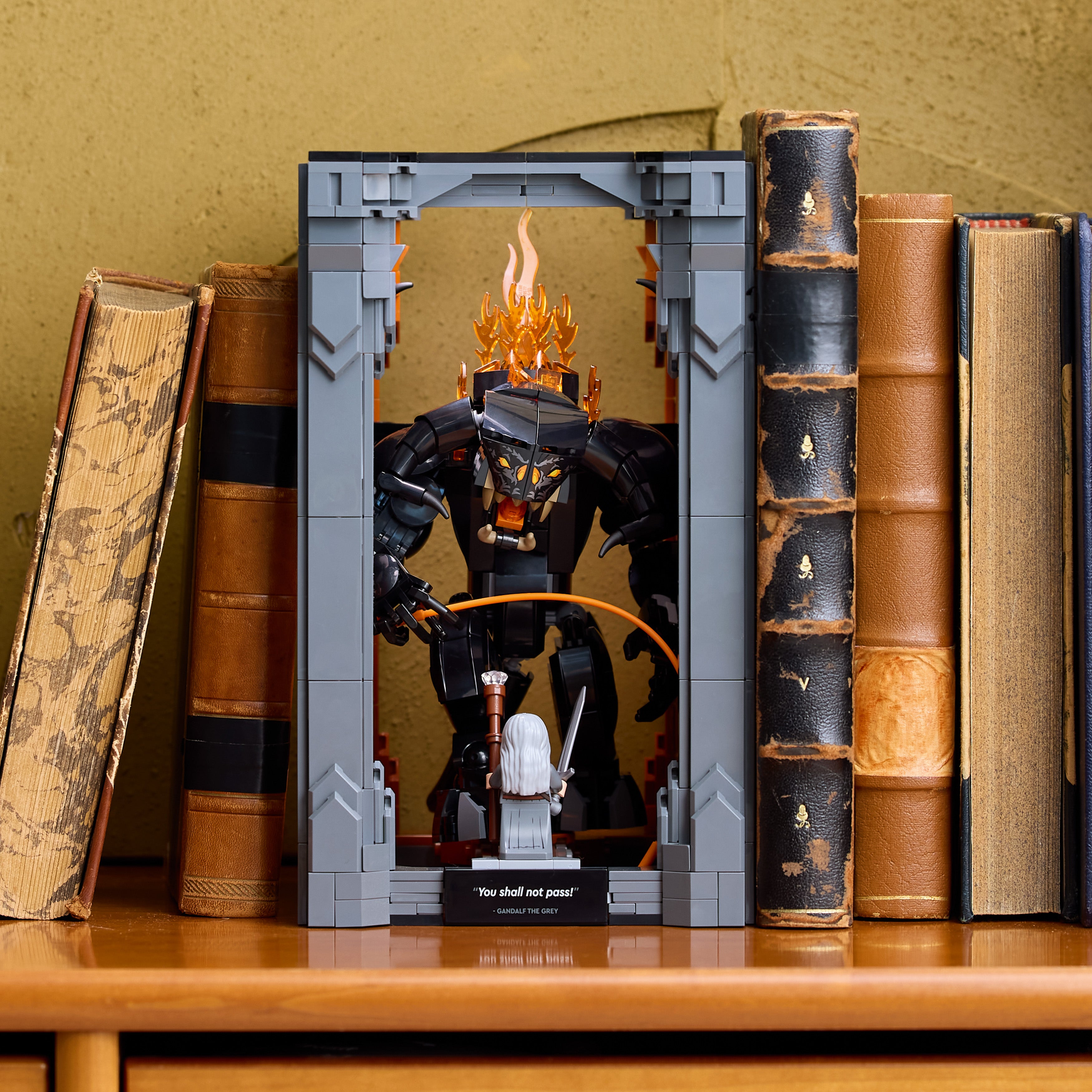LEGO Icons Der Herr der Ringe: Balrog™ Bücherstütze 10367 - Bild 4