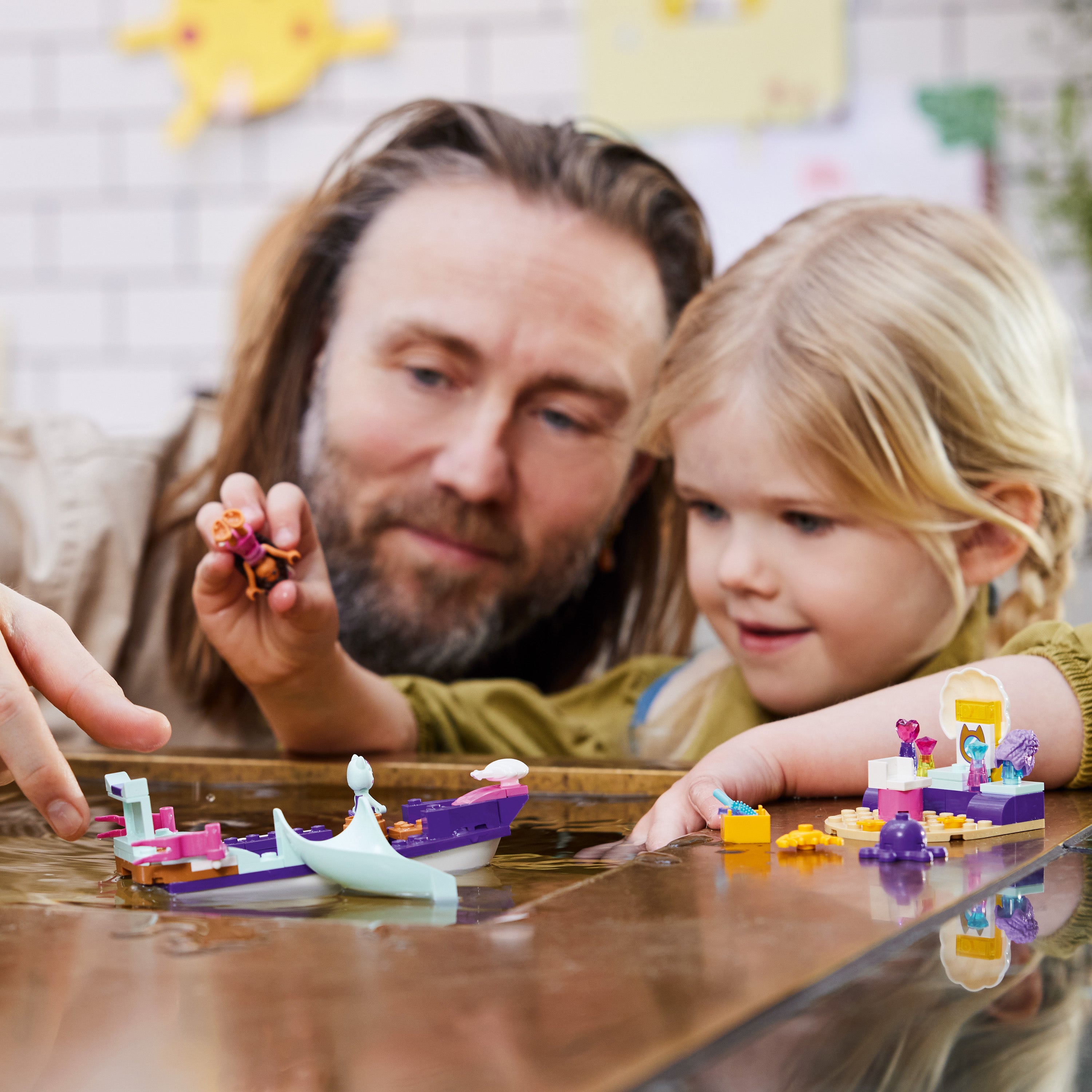 LEGO Gabby's Dollhouse Meerkätzchens Schiff und Spa 10786 - Bild 8