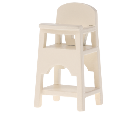 Hochstuhl für Baby-Mäuse in Off White, freigestellt
