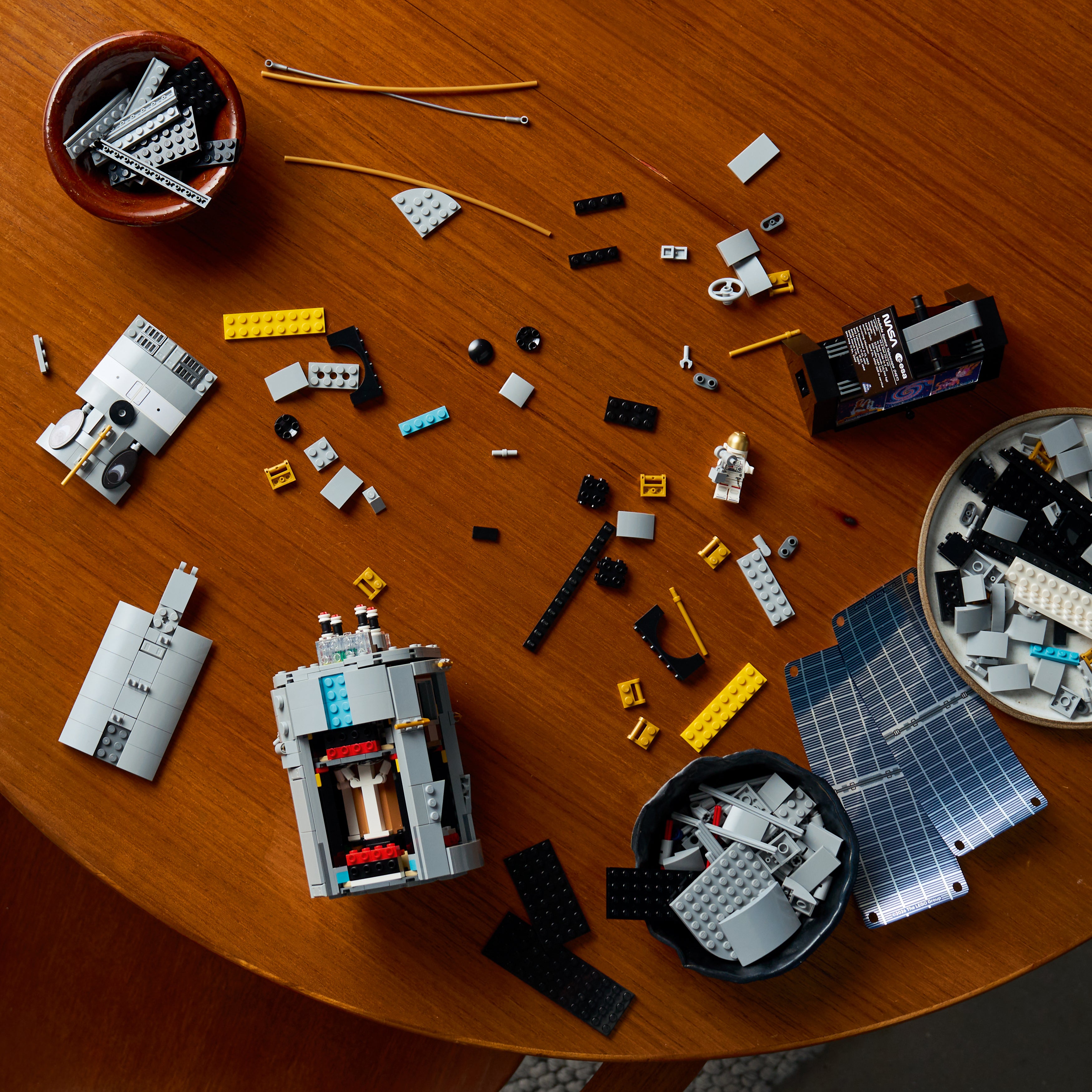 LEGO® Icons 11382 Hubble-Weltraumteleskop - Bild 7