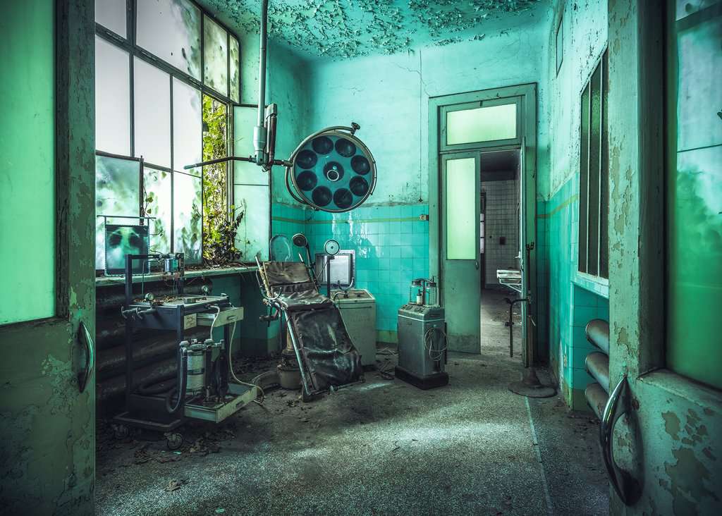 Puzzle 1000 Teile Lost Places: The Madhouse 17.098 - Bild 2