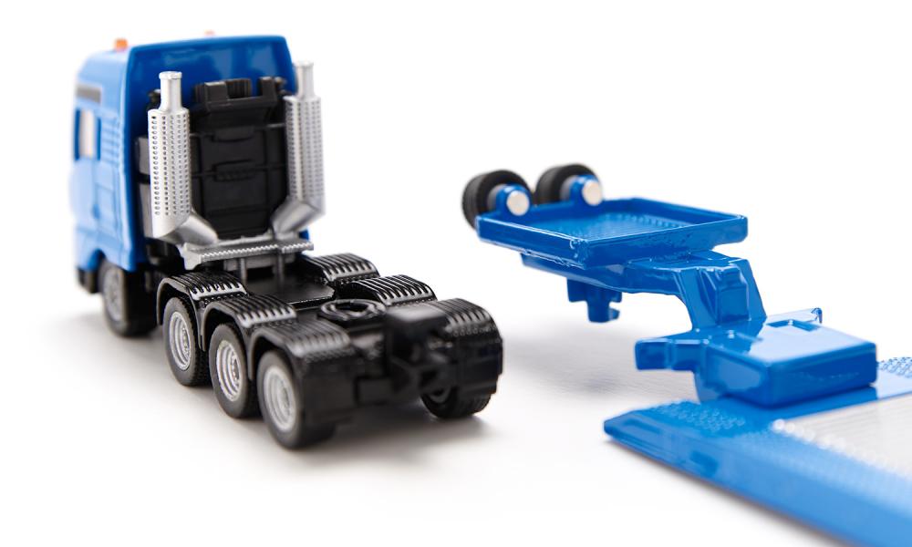 Siku Schwertransporter mit Tiefbettauflieger 01.847 - Bild 4