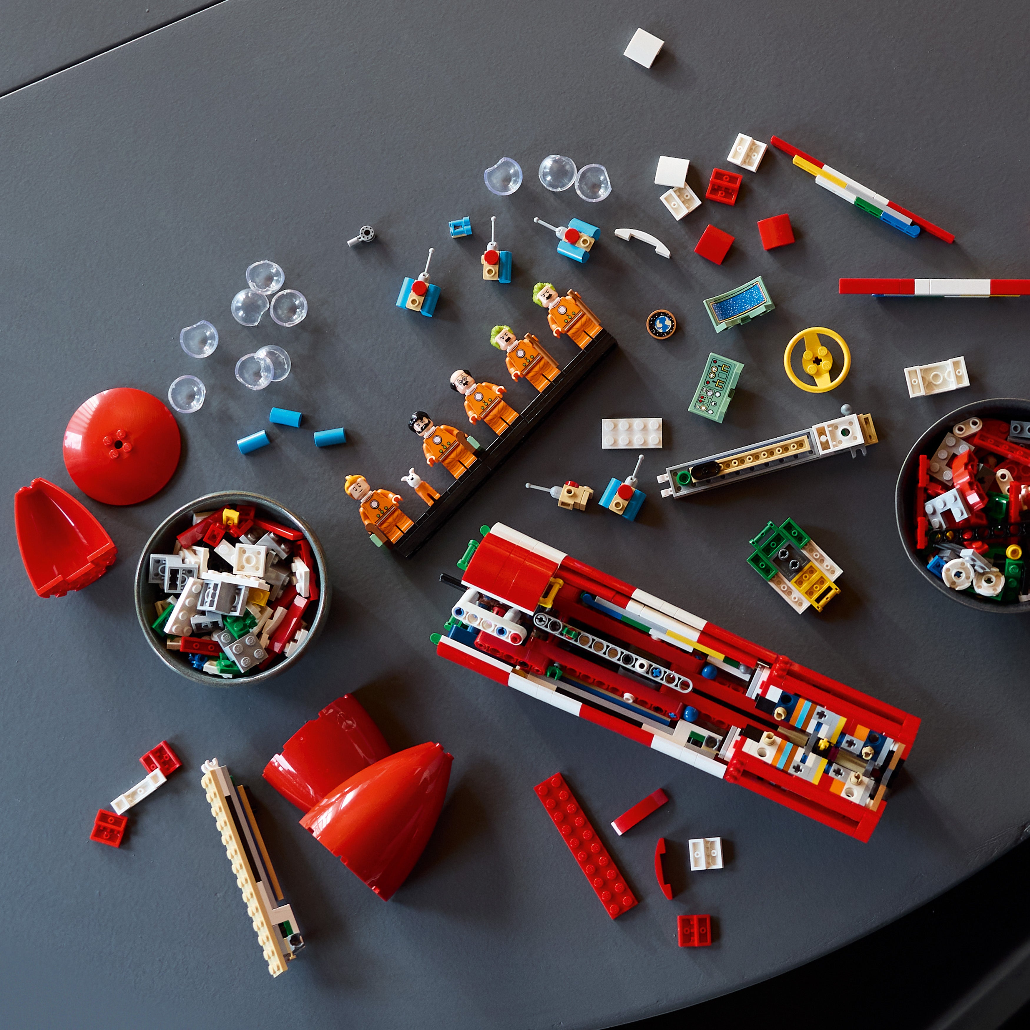 LEGO Ideas Die Mondrakete von Tim und Struppi 21367 - Bild 3