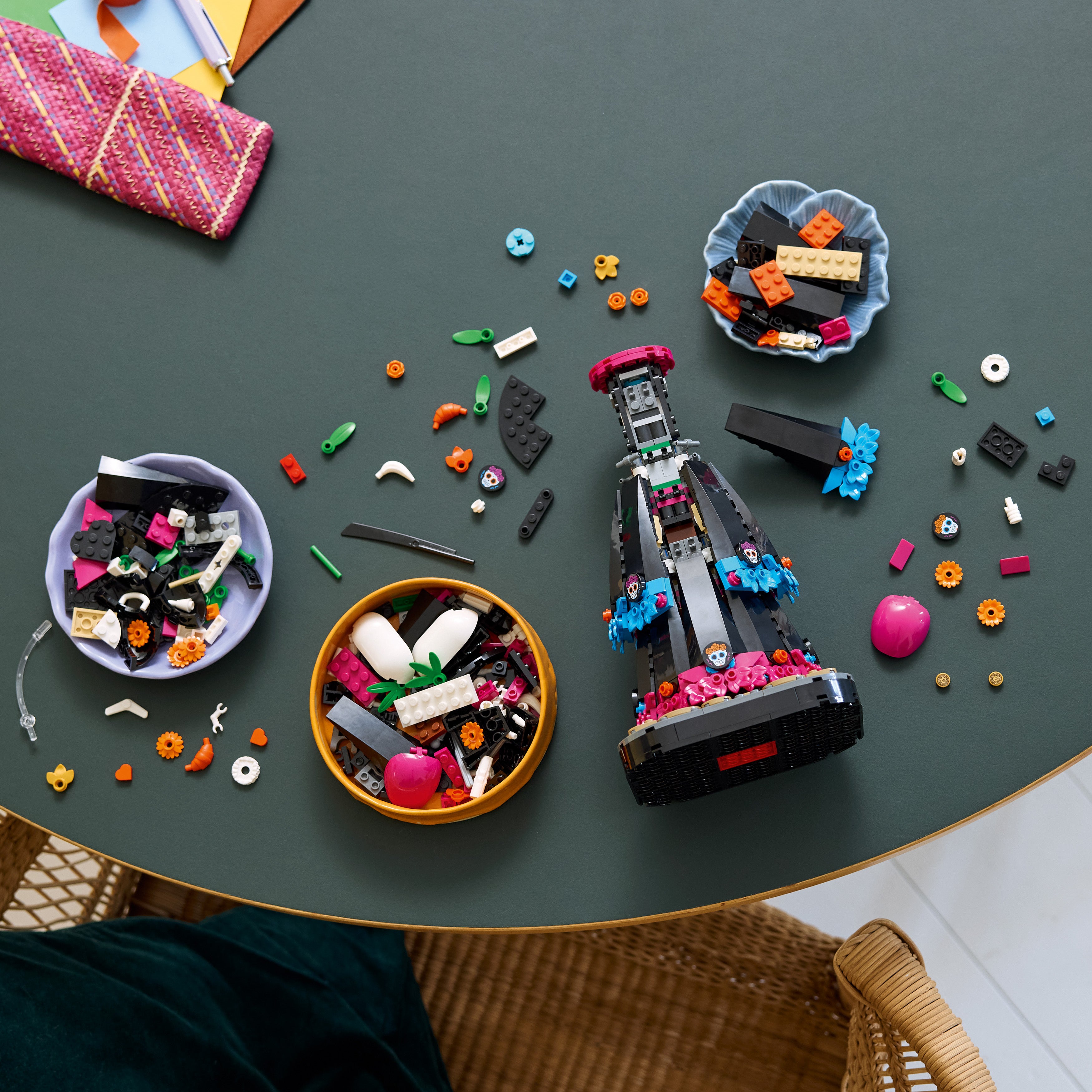 LEGO® Ideas 21372 La Catrina - Bild 5