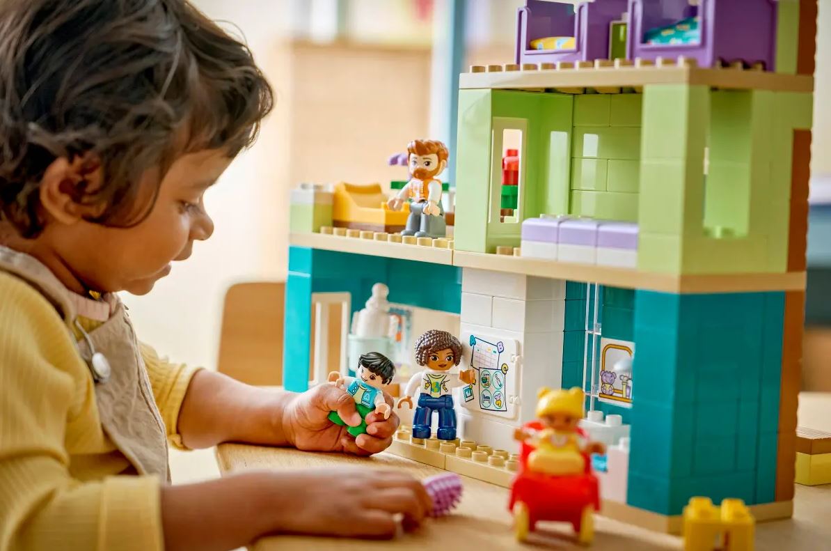 LEGO DUPLO Modernes Familienhaus mit Figuren 3-in-1-Set 10470 - Bild 8