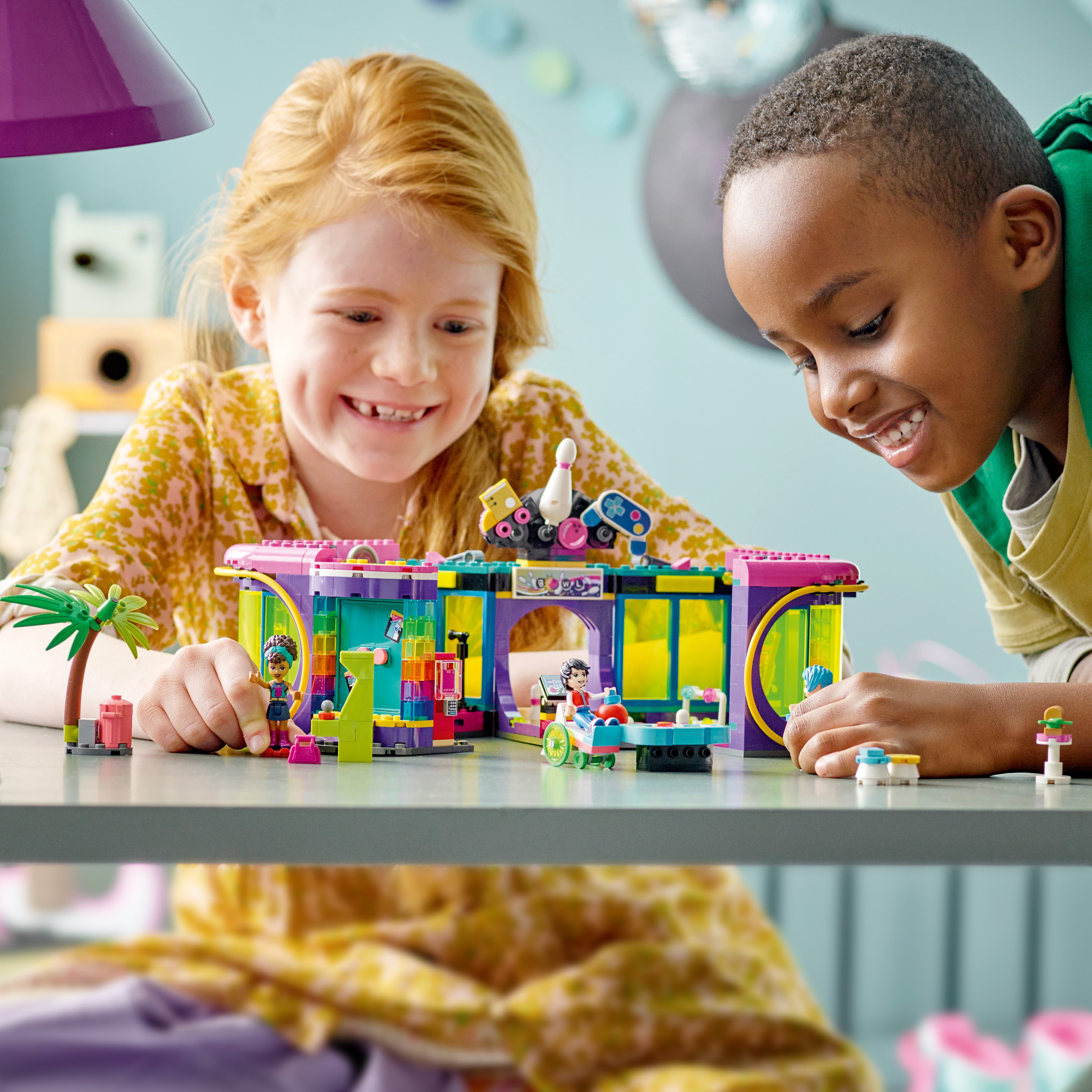 LEGO Friends  Rollschuhdisco 41708 - Bild 8