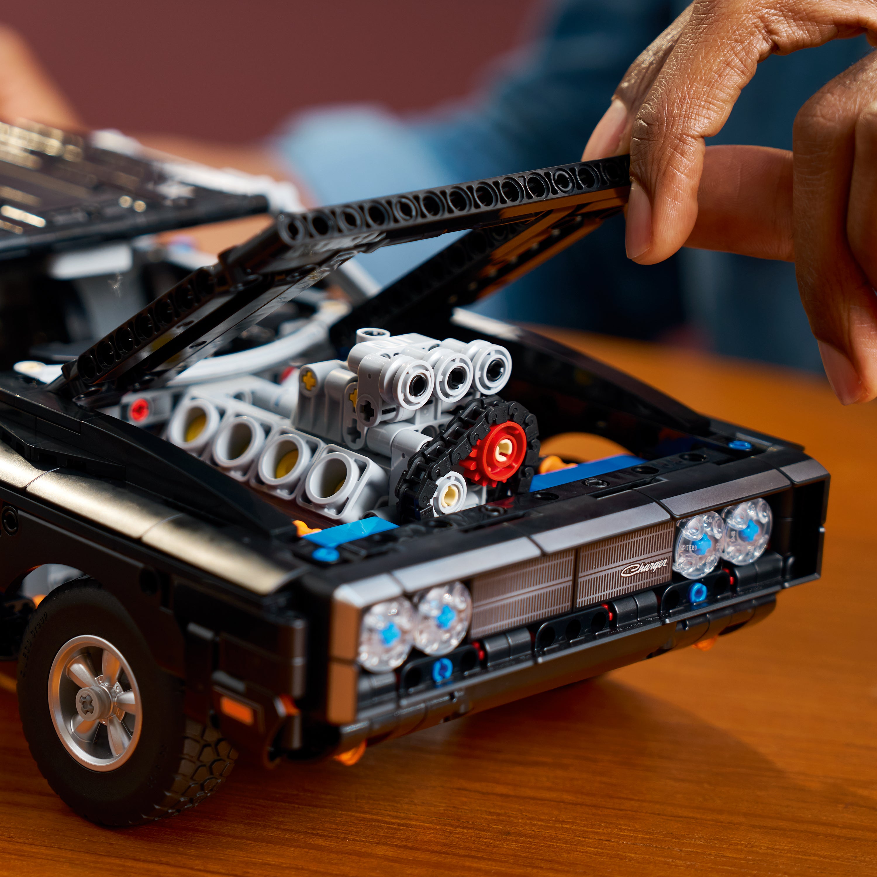 LEGO Technic 42231 Fast and Furious Dodge Charger R/T Auto - Bild 7