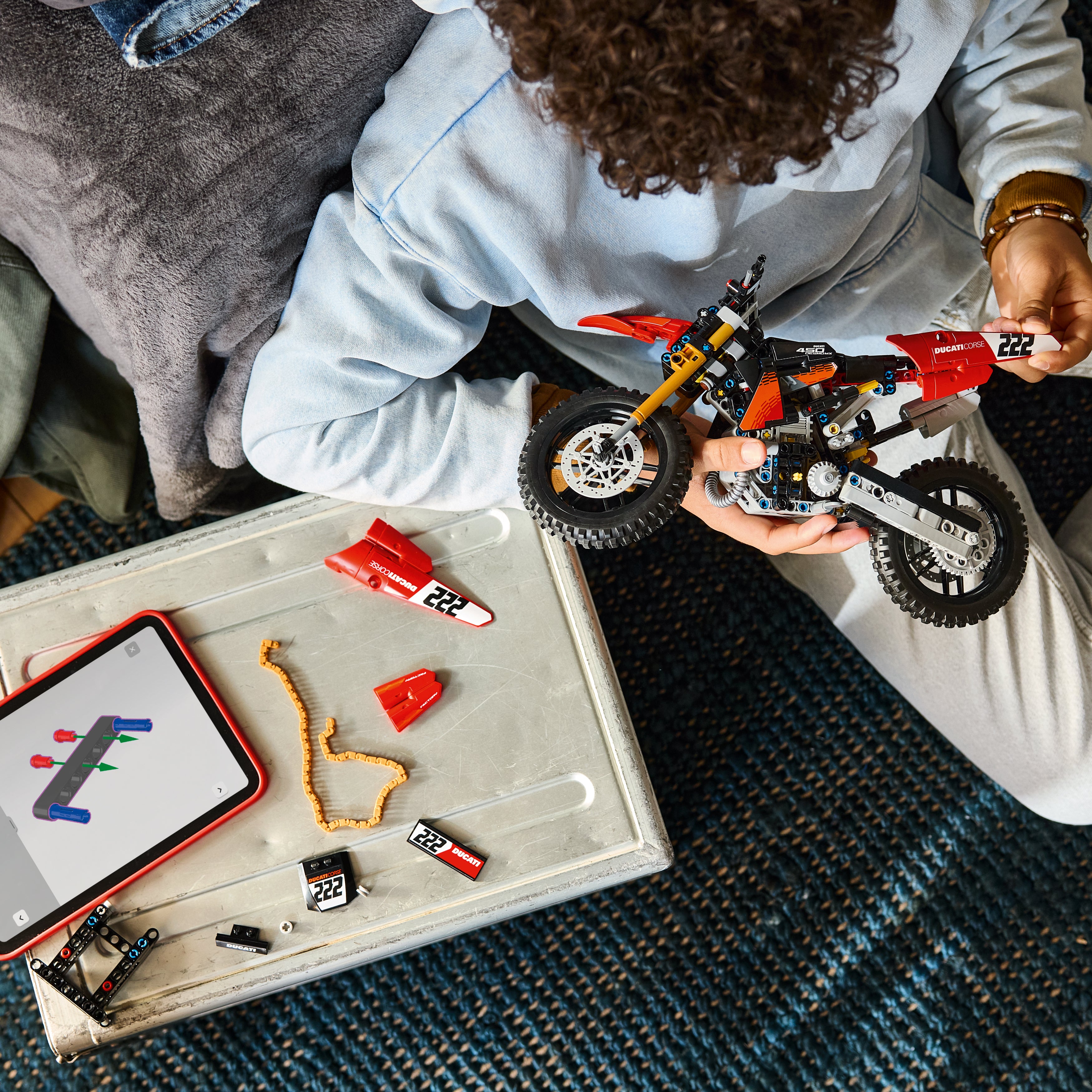 LEGO® Technic 42238 Ducati Desmo450 MX Factory - Bild 6