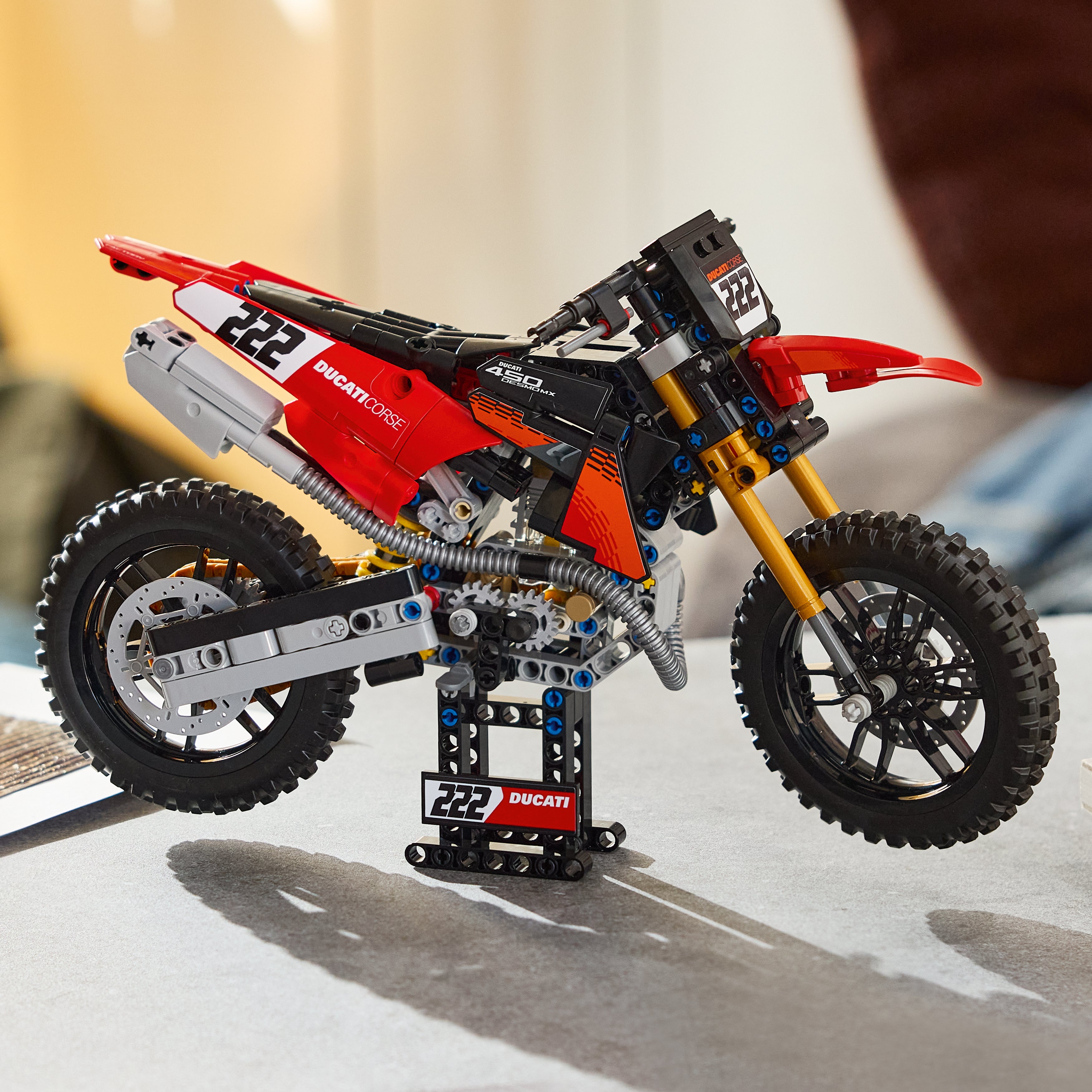 LEGO® Technic 42238 Ducati Desmo450 MX Factory - Bild 8