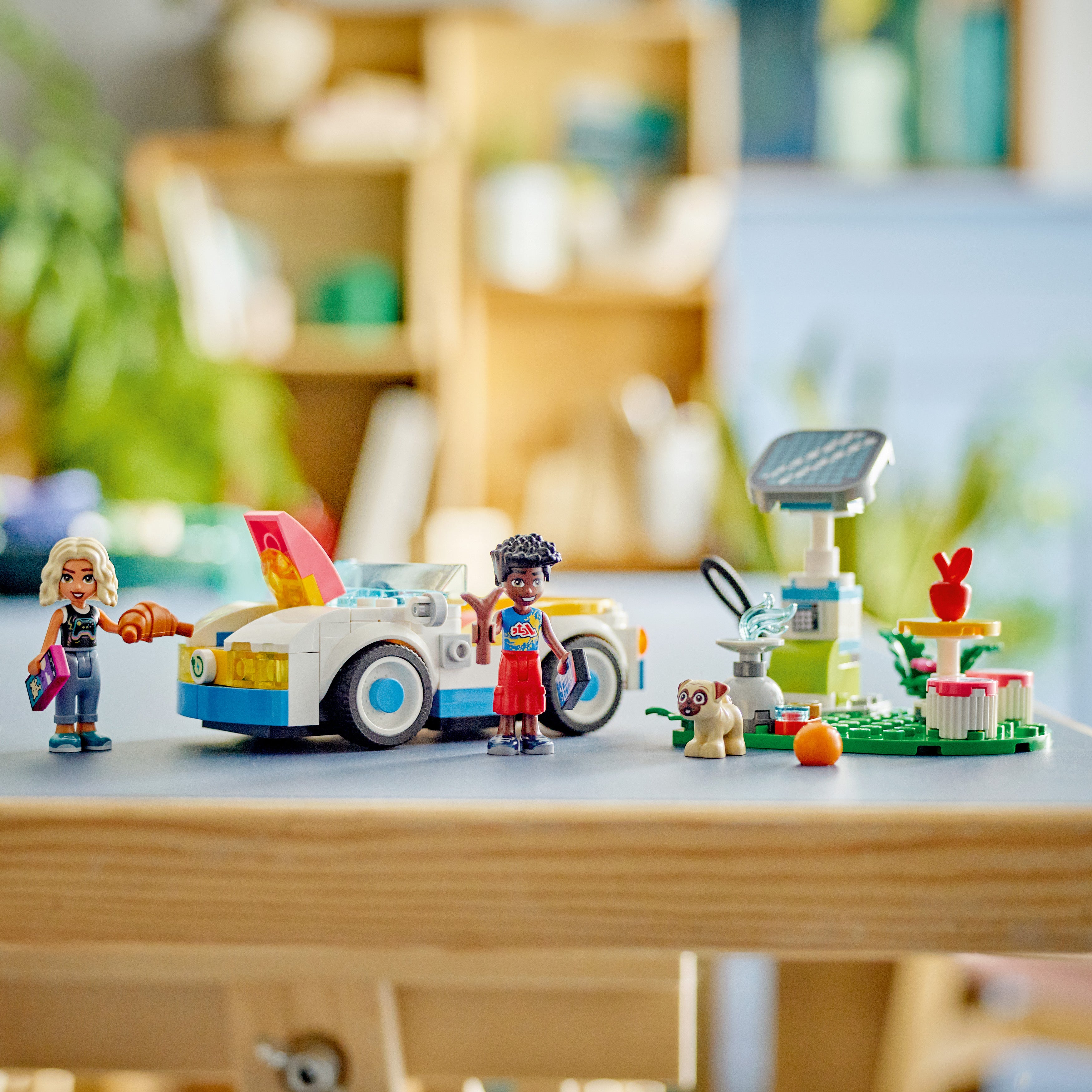 LEGO Friends E-Auto mit Ladestation 42609 - Bild 5