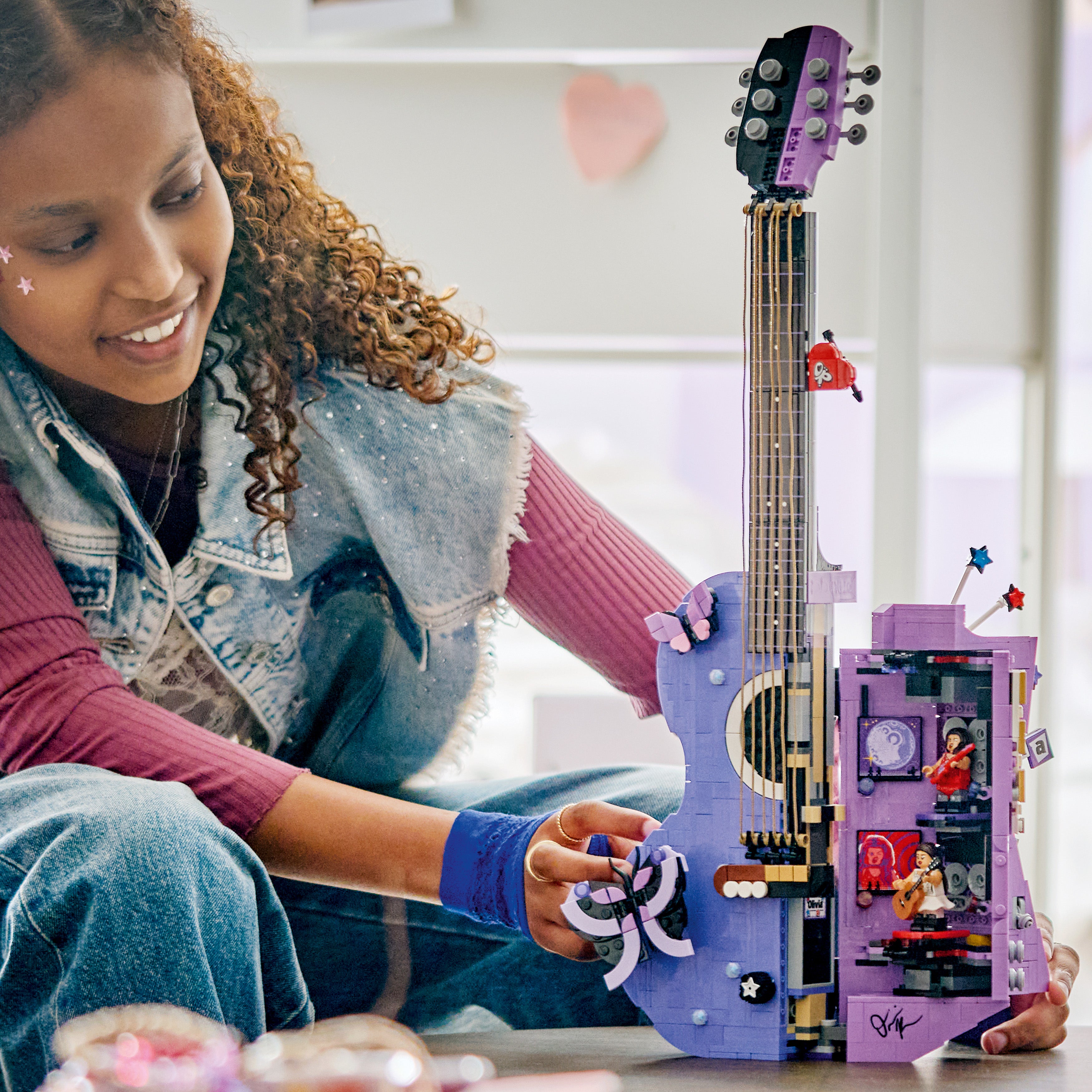LEGO® Special Editions 43031 Olivia Rodrigos Gitarre - Bild 12