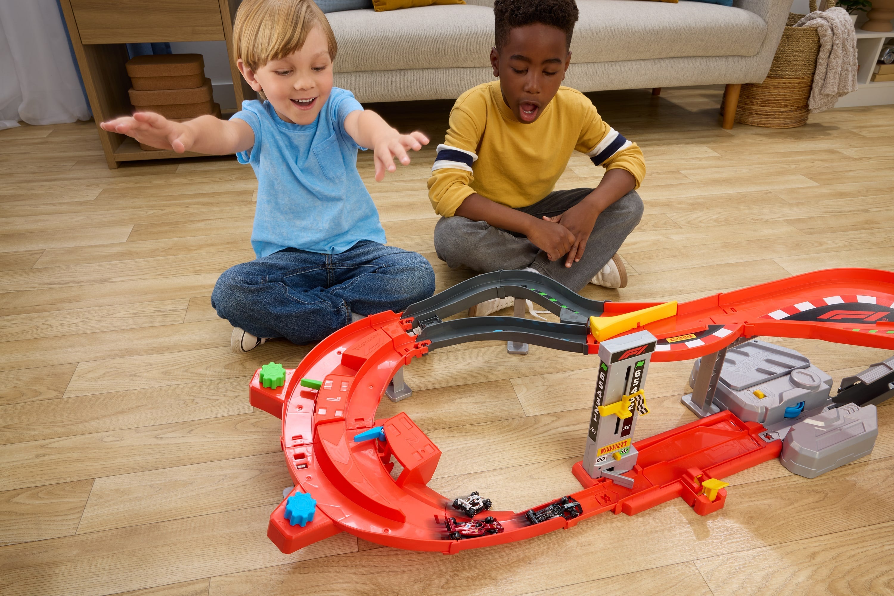 Hot Wheels Racing Formel 1 Downhill-Rennstrecke - Bild 5