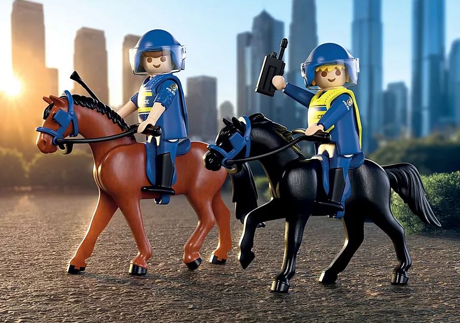 PLAYMOBIL City Action Polizeireiterstaffel 71877 - Bild 4