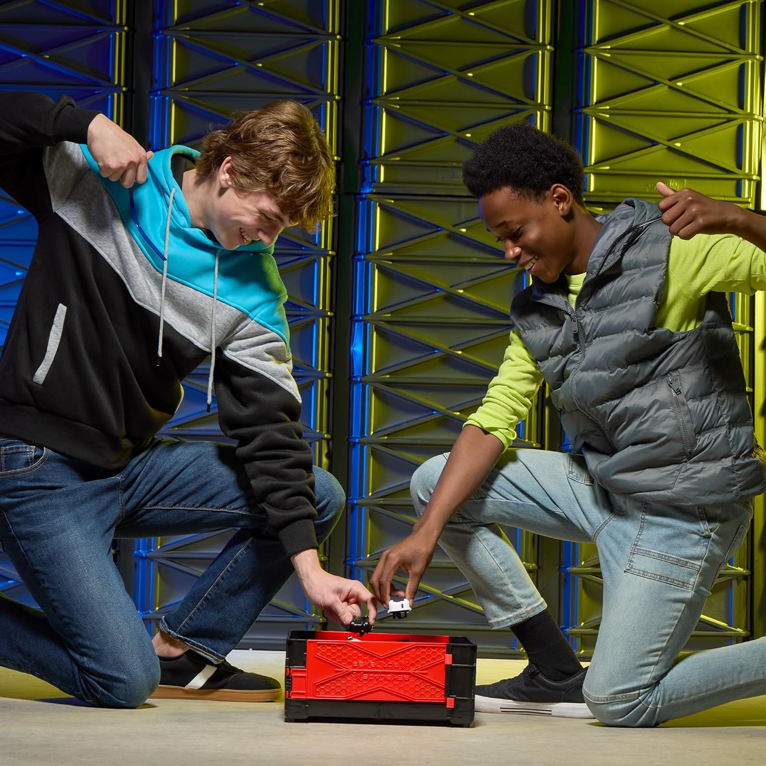 Beyblade X Clash and Carry Bey Stadium Arena - Bild 4