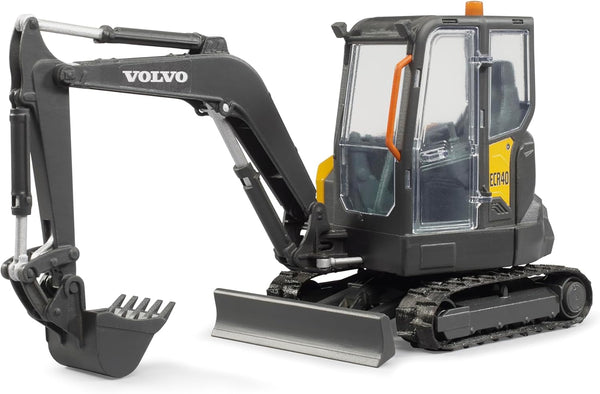 Bruder 02465 Volvo Kompaktbagger ECR40