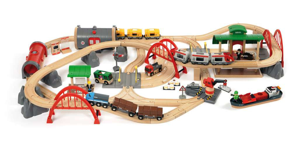 Brio Strassen und Schienen Bahn Set Deluxe 33052 - Bild 2