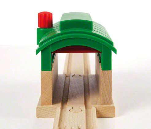 Brio Lokschuppen mit Rolltor 33574 - Bild 3