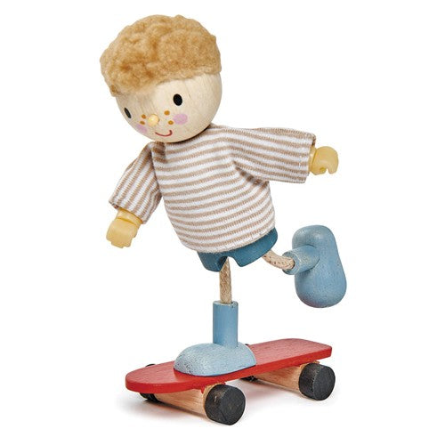 Tender Leaf Toys Eduard mit Skateboard - Bild 1