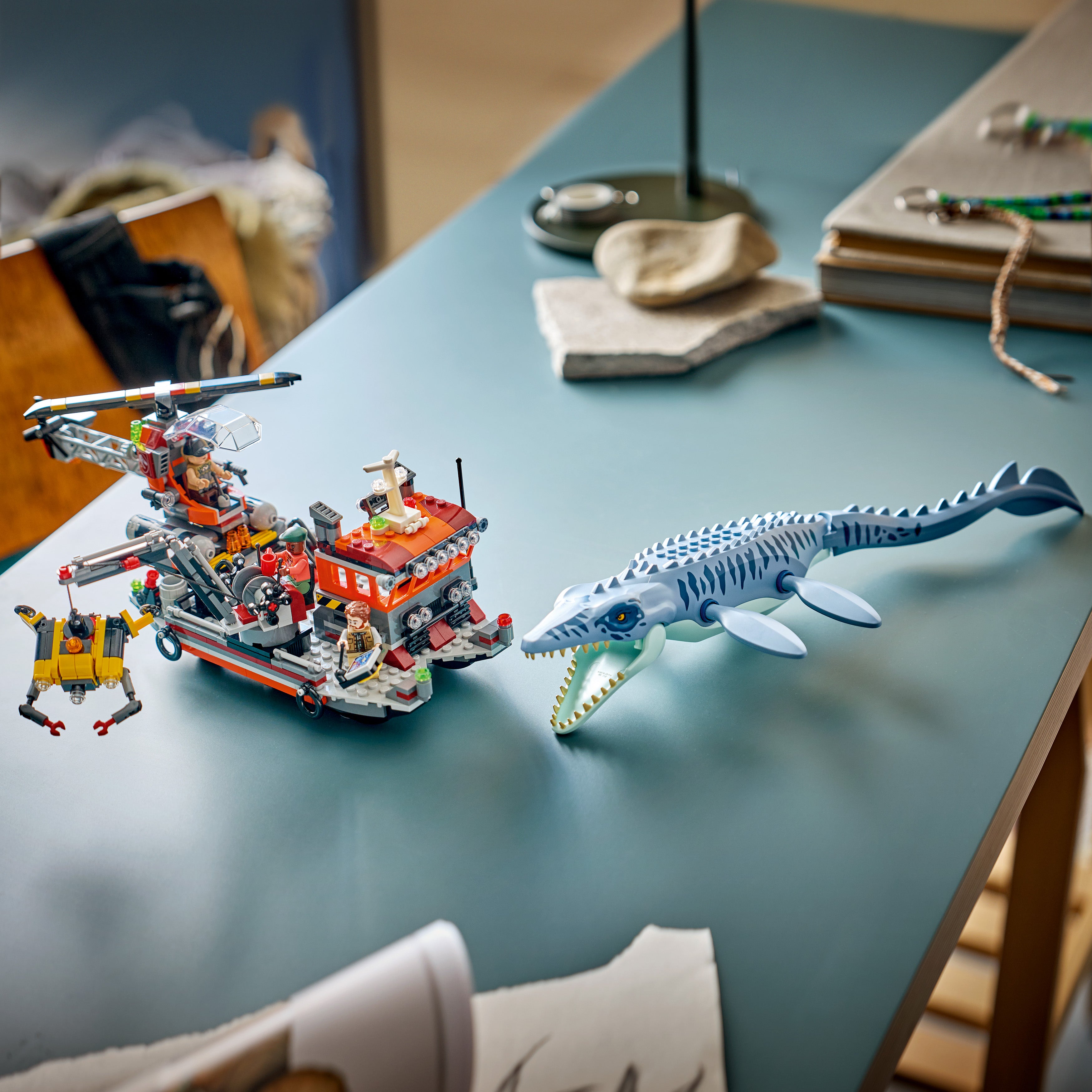 LEGO® Jurassic World 77983 Mosasaurier-Angriff auf das Boot - Bild 11