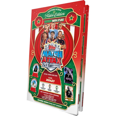 Adventskalender Match Attax Festive Edition Saison 2026/27 zum 20-Jahr-Jubiläum, Verpackung schräg von vorne mit Spielermotiven und Hinweis auf 96 Karten