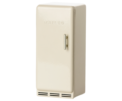 Kühlschrank in Off White mit Griff, freigestellt