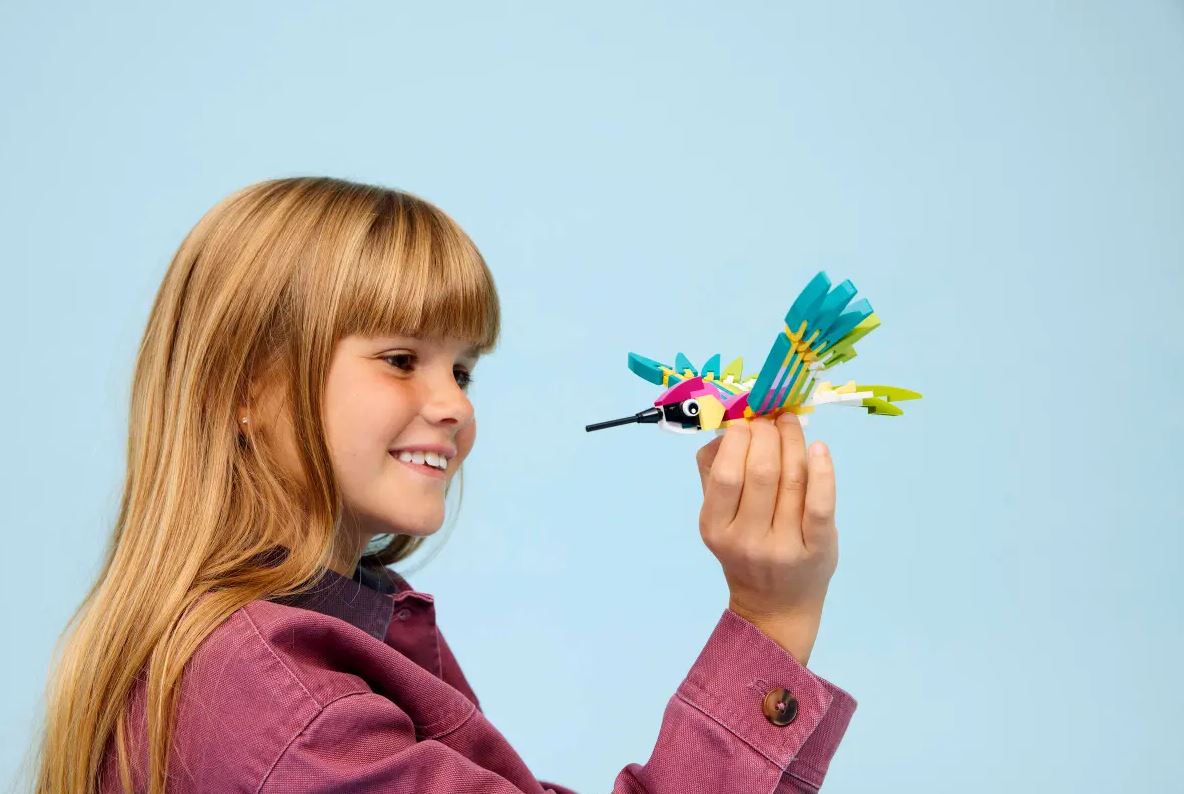 LEGO Creator 3-in-1 Wilde Tiere: Bunter Kolibri 31384 - Bild 6