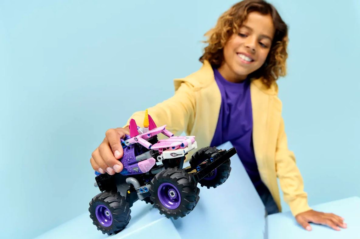 LEGO Technic Monster Jam™ Sparkle Smash™ mit Rückziehmotor 42220 - Bild 6