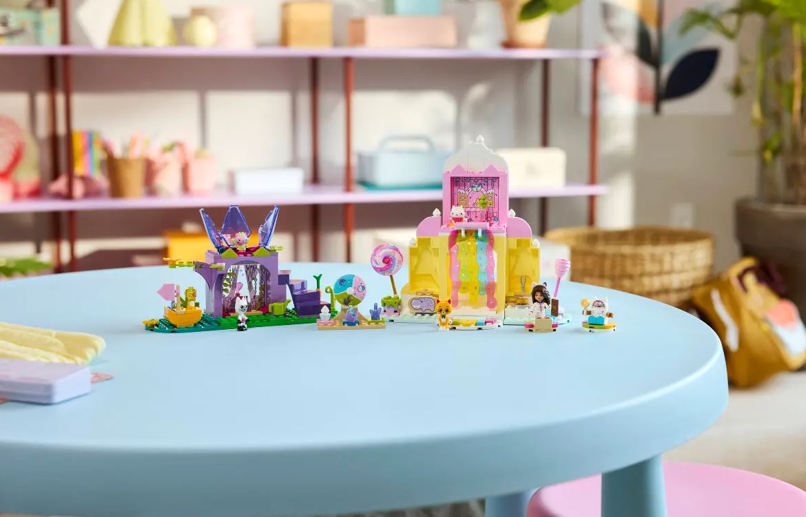 LEGO Gabby's Dollhouse Zuckerguss-Gebirge und Kätzchen-Garten 11205 - Bild 6