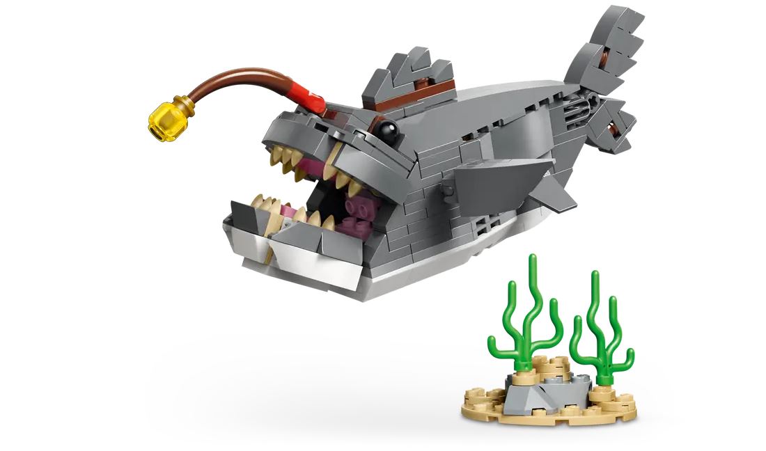 LEGO Creator 3-in-1 Wilder Hai mit Schatztruhe 31381 - Bild 3