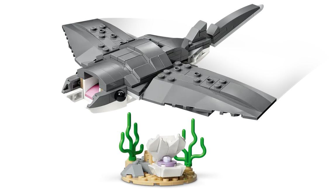 LEGO Creator 3-in-1 Wilder Hai mit Schatztruhe 31381 - Bild 4