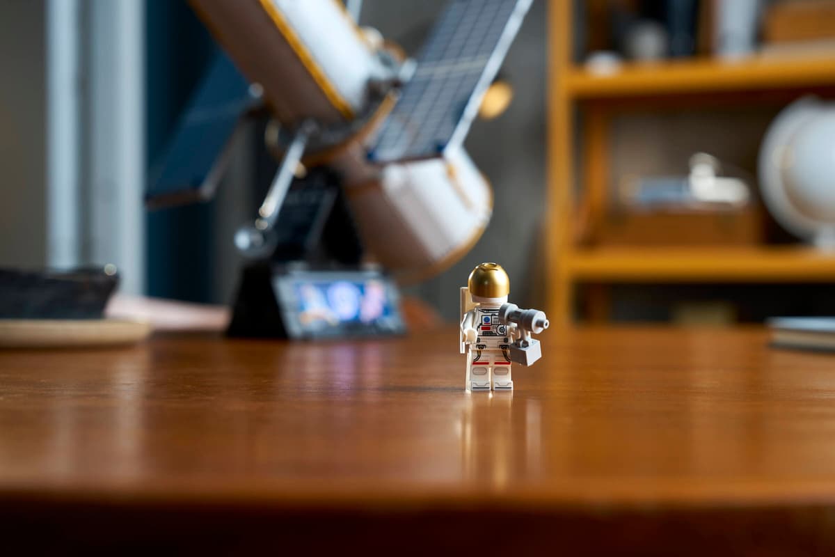 LEGO® Icons 11382 Hubble-Weltraumteleskop - Bild 9