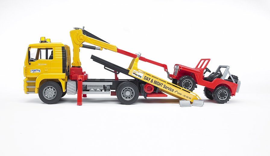 Bruder 02750 Abschlepp-LKW mit Geländewagen - Bild 2